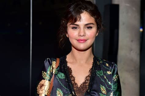 selena gomez dolce and gabbana dress replica|Selena Gomez Fans Slam Designer Who Called Her 'So Ugly'.